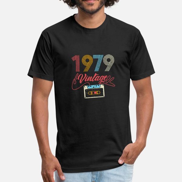 1979 vintage кассетный подарка тенниска люди создают с коротким рукавом o-образным вырезом gents sunlight удобной пружинной семьи рубашку
1979 vintage кассетный подарка тенниска люди создают с коротким рукавом o-образным вырезом gents sunlight удобной пружинной семьи рубашку