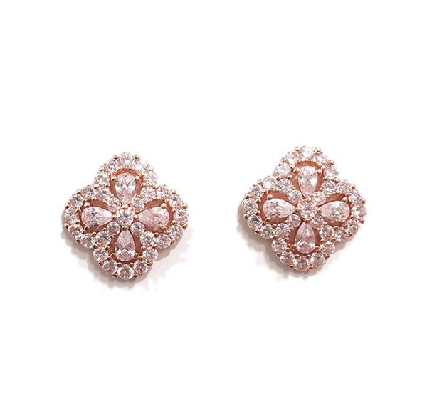 2019 new classic golden flower crystal hollow stud earrings for woman designer fashion valentines day brand jewelry for women with01, Golden;silver
2019 new classic golden flower crystal hollow stud earrings for woman designer fashion valentines day brand jewelry for women with01, Golden;silver