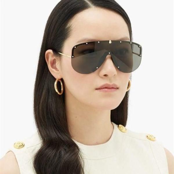 new fashion 0667s designer sunglasses connected lens big size half frame with small rivets 0667 mask popular goggle qualit, White;black
new fashion 0667s designer sunglasses connected lens big size half frame with small rivets 0667 mask popular goggle qualit, White;black
