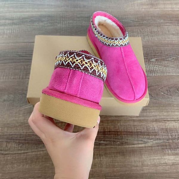 fashion leather star man women shoes woman leather short autumn winter ankle fashion brand women boots 01 h60, Black 
fashion leather star man women shoes woman leather short autumn winter ankle fashion brand women boots 01 h60, Black