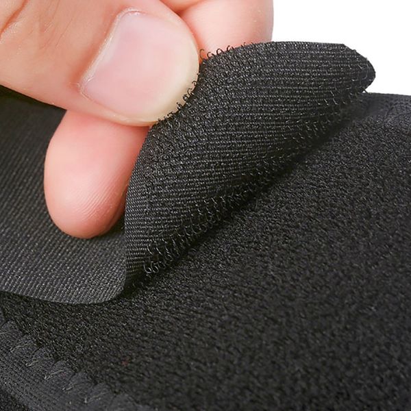 wrist support 1pc with thumb loop breathable elastic adjustable forearm wrap belt hand strap protector gym accessories, Black;red
wrist support 1pc with thumb loop breathable elastic adjustable forearm wrap belt hand strap protector gym accessories, Black;red