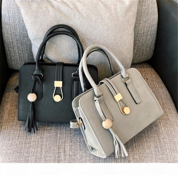 new tassel handbag fashion shoulder cross body versatile small square bag ph-cfy20061947
new tassel handbag fashion shoulder cross body versatile small square bag ph-cfy20061947