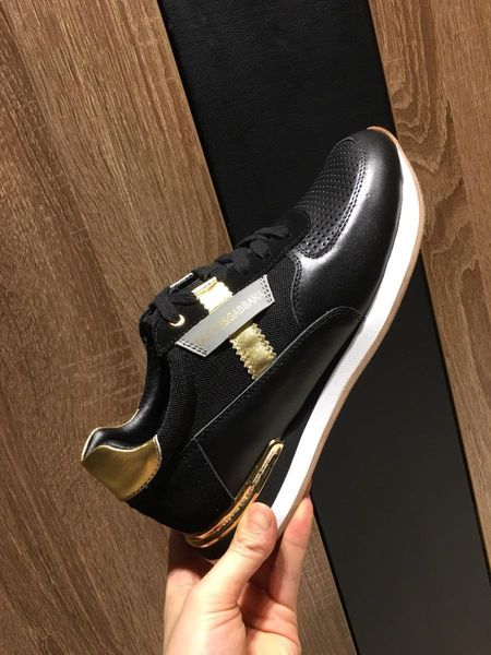 2021l new custom version of men 's casual shoes ,fashion wild sports shoes ,all inclusive original packaging ,yards 38 -45, Black
2021l new custom version of men 's casual shoes ,fashion wild sports shoes ,all inclusive original packaging ,yards 38 -45, Black