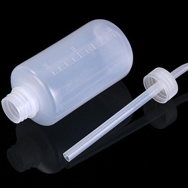 watering equipments 250ml sprinkling bottles large squeeze transparent water bottle liquid container sprayer 
watering equipments 250ml sprinkling bottles large squeeze transparent water bottle liquid container sprayer