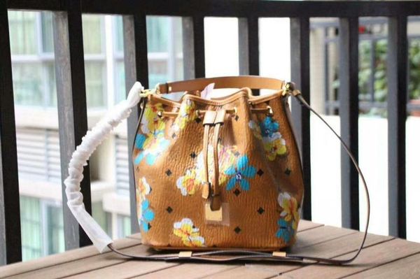 дизайнер-2018 женские сумки мешок способа печати букет рот
дизайнер-2018 женские сумки мешок способа печати букет рот