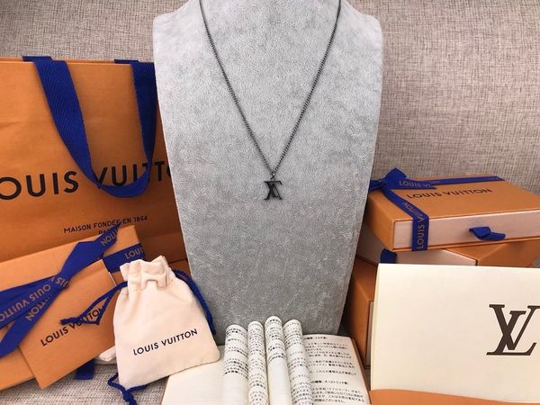 lou is vui tton designer jewelry hip hop designer necklace butterfly iced out pendant mens 14k gold chains initial letter p6, Silver
lou is vui tton designer jewelry hip hop designer necklace butterfly iced out pendant mens 14k gold chains initial letter p6, Silver