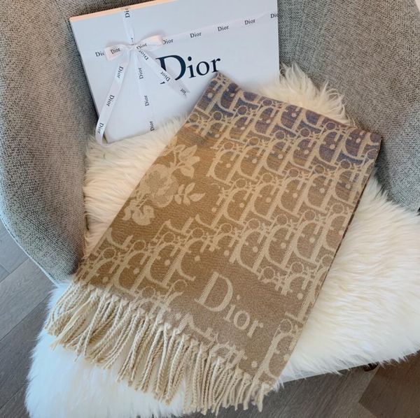 2020 designer scarf 100% cashmere cotton with letters jacquard warm shawl large size classic scarf for women, Blue;gray
2020 designer scarf 100% cashmere cotton with letters jacquard warm shawl large size classic scarf for women, Blue;gray