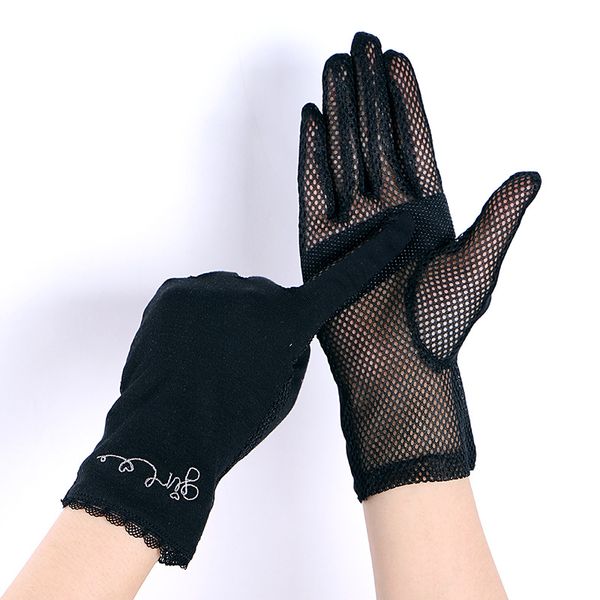 1 pairs full finger anti slip women gloves embroidered mesh thin and breathable driving gloves touch screen sunscreen, Blue;gray
1 pairs full finger anti slip women gloves embroidered mesh thin and breathable driving gloves touch screen sunscreen, Blue;gray