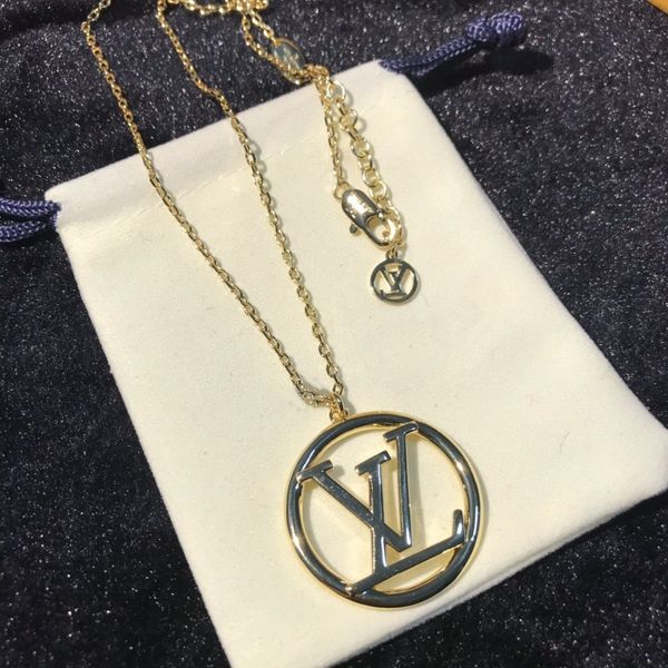 new glossy electroplated letters round pendant necklace jewelry all-match fashion trend woman necklace, Silver
new glossy electroplated letters round pendant necklace jewelry all-match fashion trend woman necklace, Silver