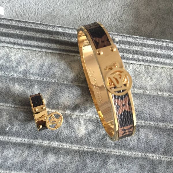 2020 not faded stainless steel bangles classic design gold silver rose lover rings for women bracelets sets jewelry wedding gift wholesale
2020 not faded stainless steel bangles classic design gold silver rose lover rings for women bracelets sets jewelry wedding gift wholesale