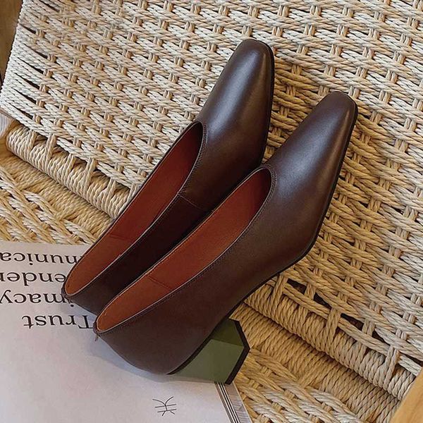 genuine leather women pumps square toe footwear shallow office shoes female square heels 5.5cm woman high heels autumn shoes, Black
genuine leather women pumps square toe footwear shallow office shoes female square heels 5.5cm woman high heels autumn shoes, Black