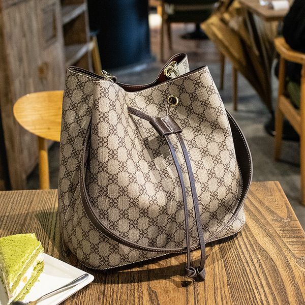 neo bucket bag handbags women bags designer fashion lady totes print large capacity bucket bag
neo bucket bag handbags women bags designer fashion lady totes print large capacity bucket bag