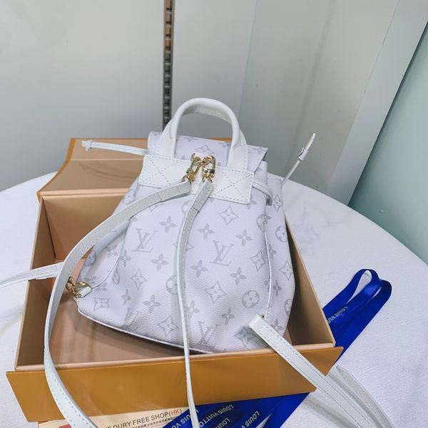 2020 new backpack wallet backpack main card holder duffel bag women handbags handbag horsebit card holder model: N44026
2020 new backpack wallet backpack main card holder duffel bag women handbags handbag horsebit card holder model: N44026