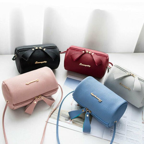 women's small crossbody handbag quilted purse with chain shoulder strap travelling mobile phone bag ladies smart wallet
women's small crossbody handbag quilted purse with chain shoulder strap travelling mobile phone bag ladies smart wallet