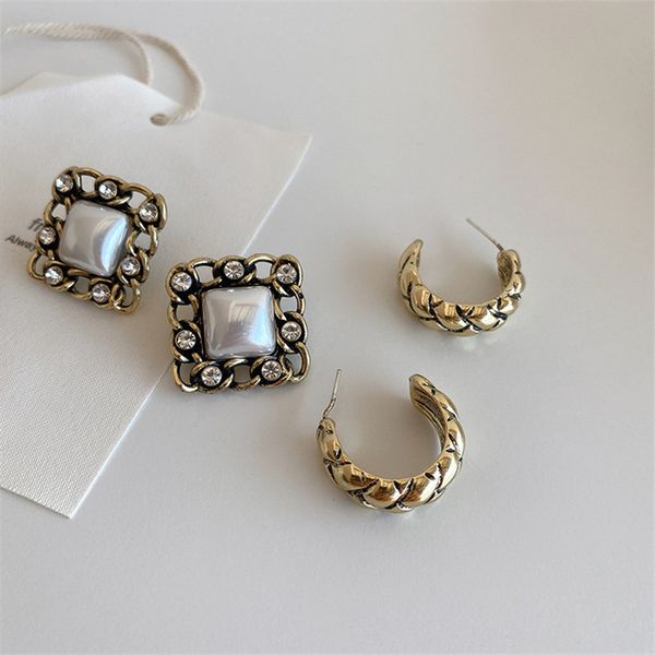 earrings & necklace s925 vintage style metal ladies wild niche temperament geometric party jewelry, Silver
earrings & necklace s925 vintage style metal ladies wild niche temperament geometric party jewelry, Silver