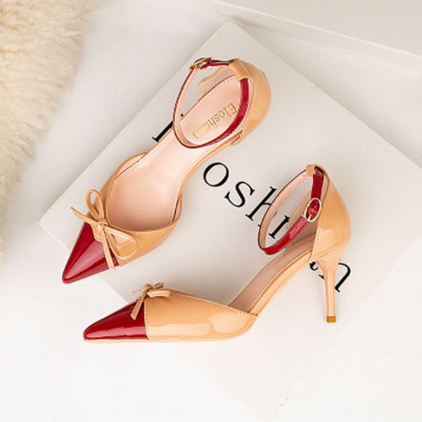 2020 summer new bow fashion high heels shallow mouth patent leather color matching pointed hollow hollow word sandals, Black
2020 summer new bow fashion high heels shallow mouth patent leather color matching pointed hollow hollow word sandals, Black