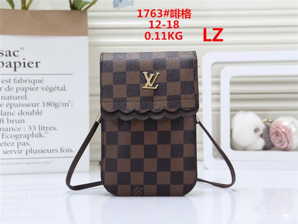upgraded version of the chain bag leather hardware original single quality v grid pattern details to the most incisive
upgraded version of the chain bag leather hardware original single quality v grid pattern details to the most incisive