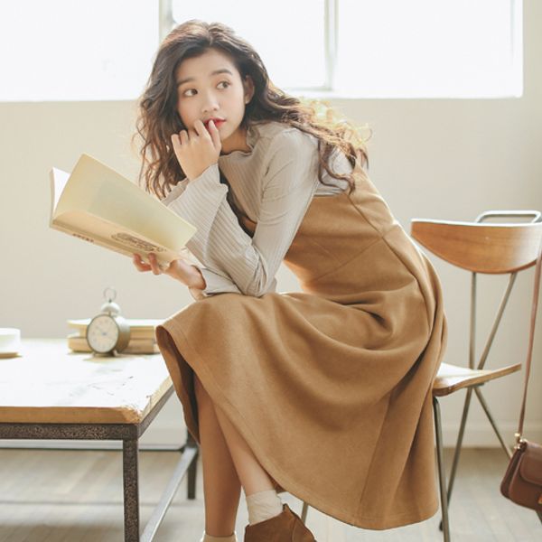 women winter dress 2020 korean style vintage faux suede leather v neck knee length spaghetti strap midi dress vestidos 1310, Black;gray
women winter dress 2020 korean style vintage faux suede leather v neck knee length spaghetti strap midi dress vestidos 1310, Black;gray
