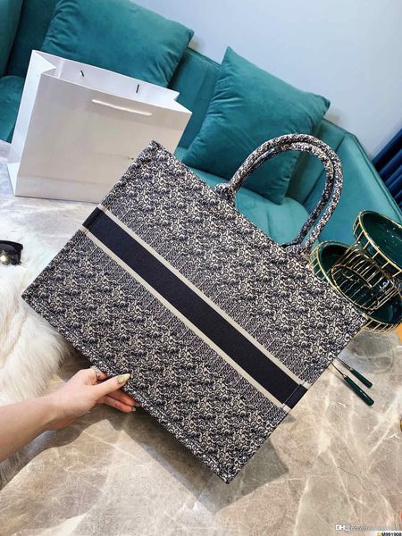 new european and american original embroidery canvas women's handbag single shoulder bag shopping bag
new european and american original embroidery canvas women's handbag single shoulder bag shopping bag