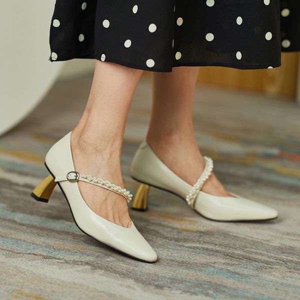 new autumn woman mary janes pearl pumps genuine leather shallow strange style shoes woman concise elegant office lady pumps, Black
new autumn woman mary janes pearl pumps genuine leather shallow strange style shoes woman concise elegant office lady pumps, Black