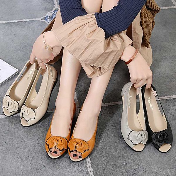spring and summer new hollow fish mouth sandals wedge heel comfortable single shoes middle heel women's shoes, Black
spring and summer new hollow fish mouth sandals wedge heel comfortable single shoes middle heel women's shoes, Black