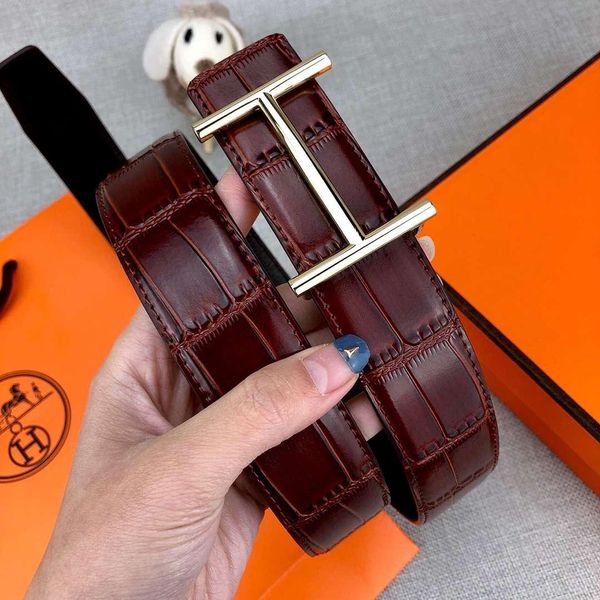 fashion crocodile lines designer belts luxury belt for man women brand belts casual smooth buckle red black width 34mm with box, Black;brown
fashion crocodile lines designer belts luxury belt for man women brand belts casual smooth buckle red black width 34mm with box, Black;brown
