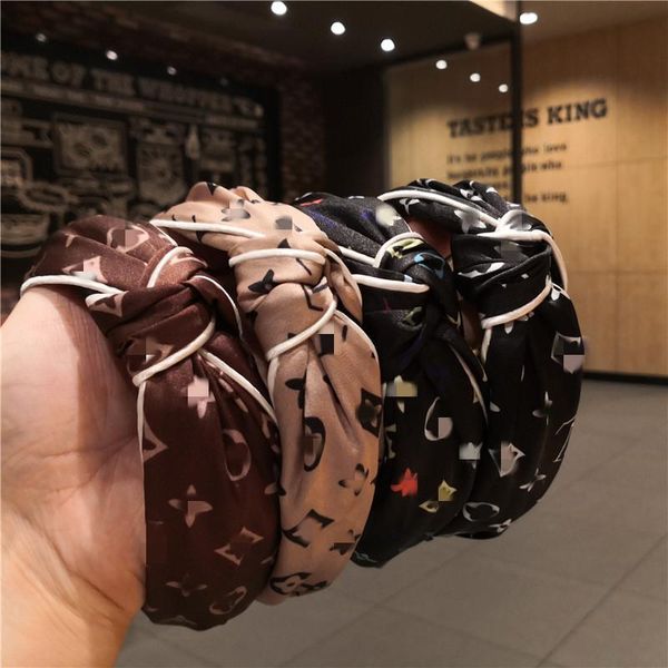 классические геометрические узоры hairband женщины печати оголовье девушки ткань группа волос мода pattern аксессуары для волос 6 цветов юве, Silver
классические геометрические узоры hairband женщины печати оголовье девушки ткань группа волос мода pattern аксессуары для волос 6 цветов юве, Silver