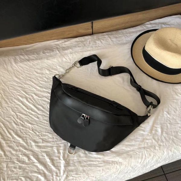 waist bag with one shoulder fashion trend handsome with pure color cross-body shake sound street bag
waist bag with one shoulder fashion trend handsome with pure color cross-body shake sound street bag