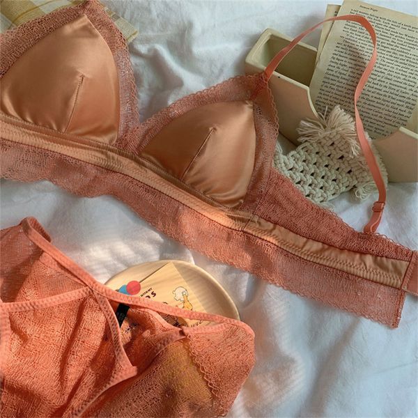 romantic women underwear brief set lace triangle cup deep v push up bra set ultra-thin french wire lingerie panties, Red;black
romantic women underwear brief set lace triangle cup deep v push up bra set ultra-thin french wire lingerie panties, Red;black