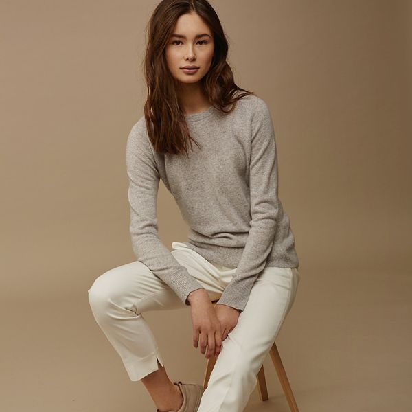 adohon 2020 woman winter 100% cashmere sweaters and auntmun knitted pullovers warm female o-neck black top
adohon 2020 woman winter 100% cashmere sweaters and auntmun knitted pullovers warm female o-neck black top