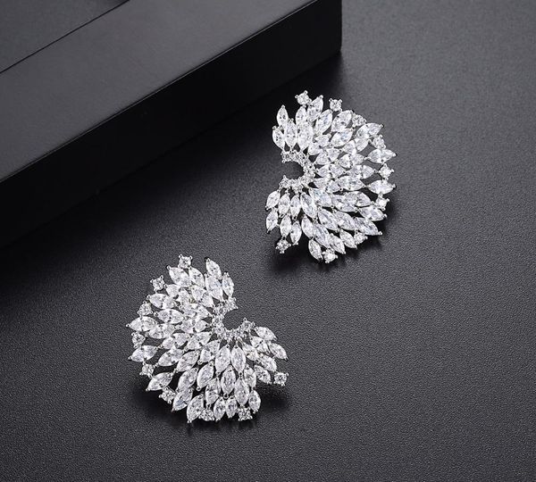 wholesale luxury clear marquise cut cubic zirconia stone paved statement big stud earrings for women fashion new brincos88, Golden;silver
wholesale luxury clear marquise cut cubic zirconia stone paved statement big stud earrings for women fashion new brincos88, Golden;silver