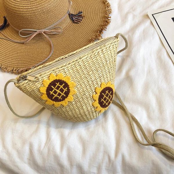 straw woven bags for women 2020 handmade rattan sunflower small shoulder bag summer beach daisy messenger crossbody bags purse
straw woven bags for women 2020 handmade rattan sunflower small shoulder bag summer beach daisy messenger crossbody bags purse