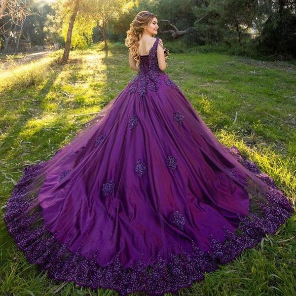 graps long train quinceanera dresses short sleeve beading floral lace beaded ball gowns sweet 15 dress prom graduation gowns formal evening, Blue;red
graps long train quinceanera dresses short sleeve beading floral lace beaded ball gowns sweet 15 dress prom graduation gowns formal evening, Blue;red