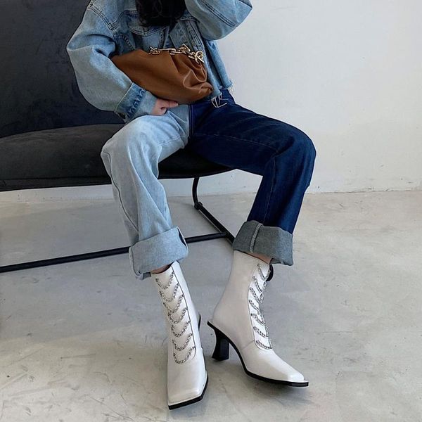 2020 autumn and winter new leather chain square head high heel single boots women fashion all-match retro short boots x402, Black
2020 autumn and winter new leather chain square head high heel single boots women fashion all-match retro short boots x402, Black