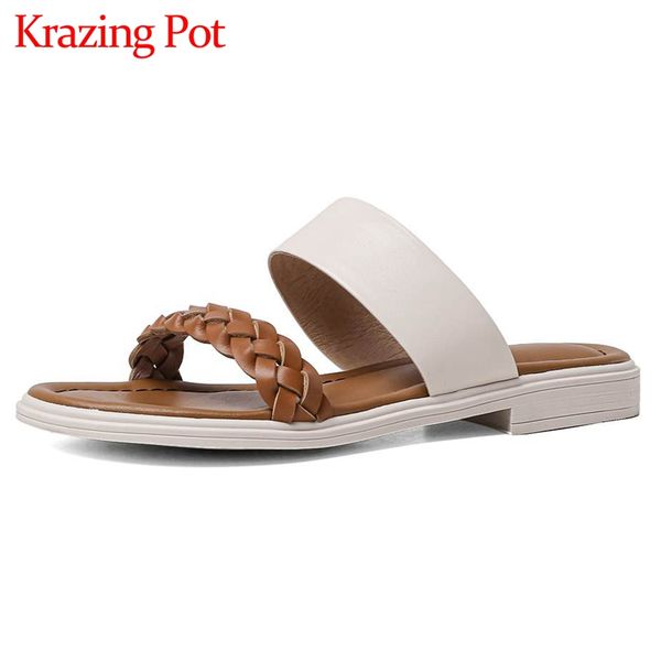 slippers krazing pot saling outside slipper mixed colors genuine leather peep toe low heel high young lady casual quality slides l96, Black
slippers krazing pot saling outside slipper mixed colors genuine leather peep toe low heel high young lady casual quality slides l96, Black