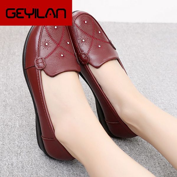 genuine leather flats women loafers size 40/41 rhinestone slip on high quelity female loafers wine red and black shoes
genuine leather flats women loafers size 40/41 rhinestone slip on high quelity female loafers wine red and black shoes