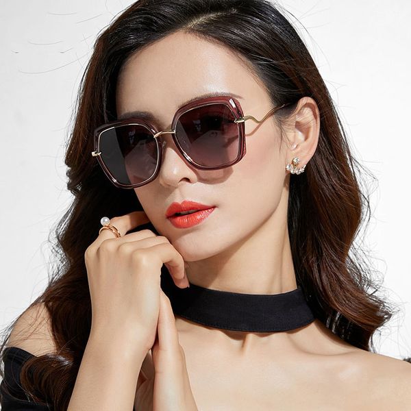 high-quality sunglasses female polarized glasses frame custom prescription optical sunglasses women fashion, White;black
high-quality sunglasses female polarized glasses frame custom prescription optical sunglasses women fashion, White;black