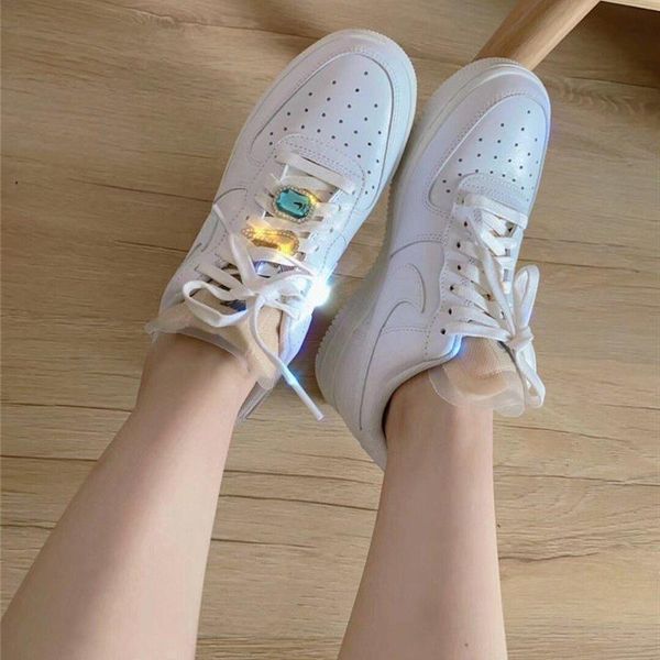 air lf 1 07 lx white onyx bling low-casual sneakers, pure white unique diamond style gem decoration, rich texture levels. size: 35-44
air lf 1 07 lx white onyx bling low-casual sneakers, pure white unique diamond style gem decoration, rich texture levels. size: 35-44