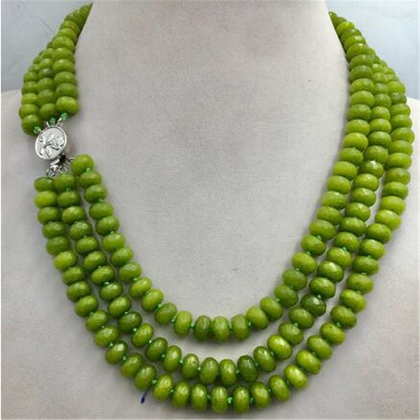nouveau énorme collier de perles à facettes péridot vert naturel 5x8mm 3 rangées 18-20'', Silver
nouveau énorme collier de perles à facettes péridot vert naturel 5x8mm 3 rangées 18-20'', Silver