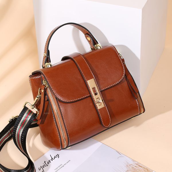 designer women bag 2020 new real leather shoulder bag tote for women luxury handbags bags designer purses and handbags 
designer women bag 2020 new real leather shoulder bag tote for women luxury handbags bags designer purses and handbags