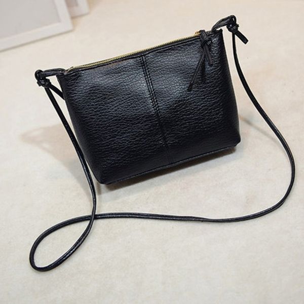 Women Leather Messenger Bag Fashion Female Clutch Satchel Hobos Bag Designer Shoulder Bag Bolsas Feminina Handbag Crossbody
Women Leather Messenger Bag Fashion Female Clutch Satchel Hobos Bag Designer Shoulder Bag Bolsas Feminina Handbag Crossbody