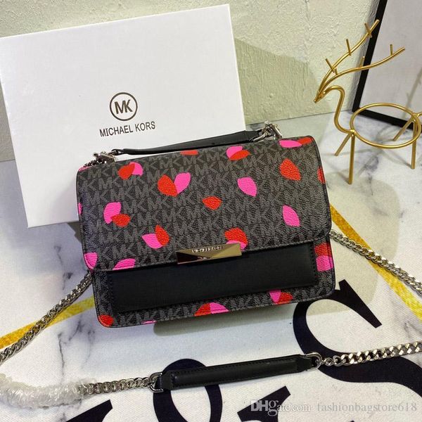 wholesale handbag crossbody bag shoulder bag lady leather material silver shoulder strap decorative p
wholesale handbag crossbody bag shoulder bag lady leather material silver shoulder strap decorative p