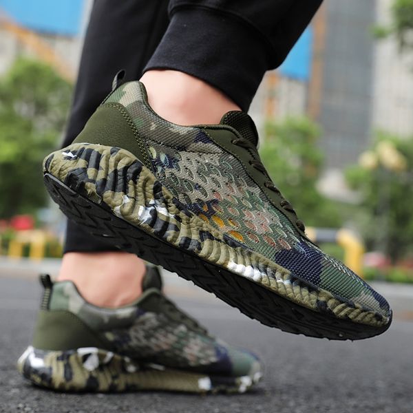 green camouflage breathable couple sports shoes men's sneakers women's sneakers camouflage style gym running shoes trace
green camouflage breathable couple sports shoes men's sneakers women's sneakers camouflage style gym running shoes trace