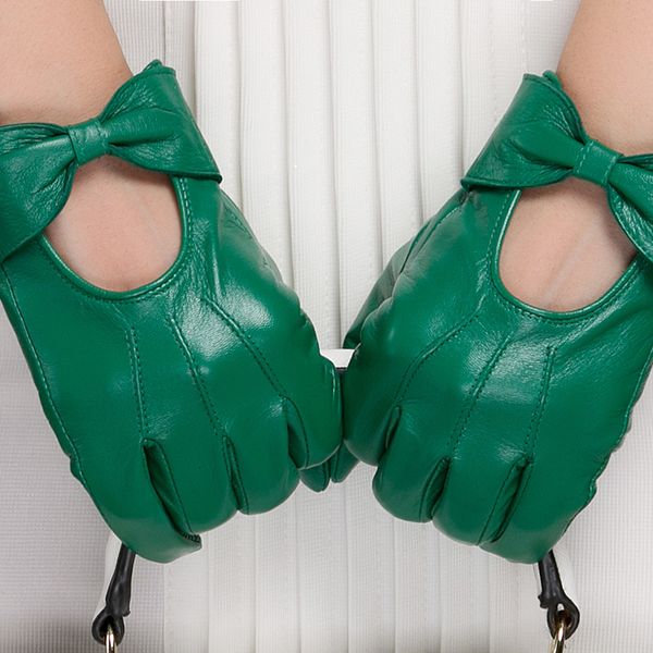 nh fall and winter women genuine leather gloves fashion brand green real goatskin gloves warm soft driving mittens rosette new, Blue;gray
nh fall and winter women genuine leather gloves fashion brand green real goatskin gloves warm soft driving mittens rosette new, Blue;gray