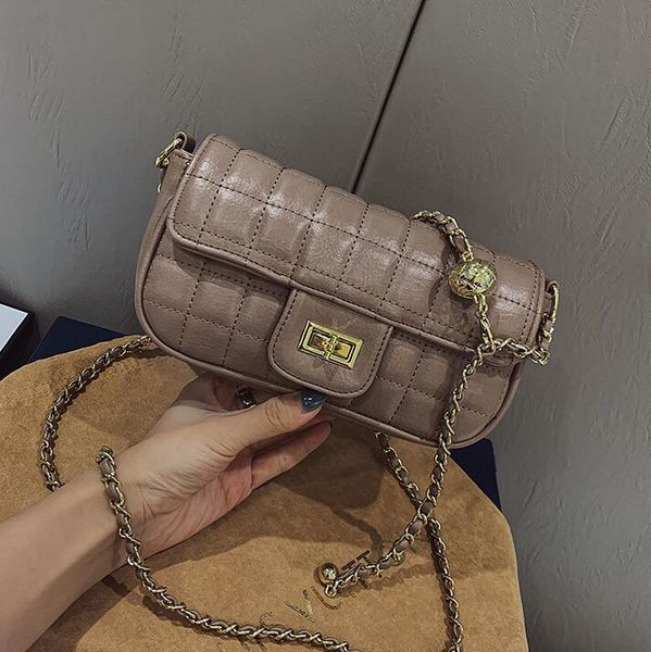 factory wholesale women handbag foreign leather shoulder bag street trend checks womenschain bags flip check leathers storage wallet, Black;red
factory wholesale women handbag foreign leather shoulder bag street trend checks womenschain bags flip check leathers storage wallet, Black;red