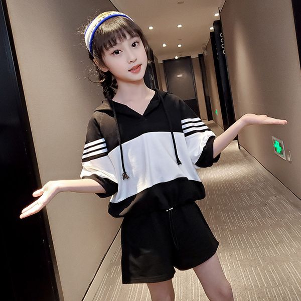 teenage girls sport suits kids 2 pcs hooded patchwork hoodies & short pants clothing sets girl summer clothes children outfits t200808, White 
teenage girls sport suits kids 2 pcs hooded patchwork hoodies & short pants clothing sets girl summer clothes children outfits t200808, White
