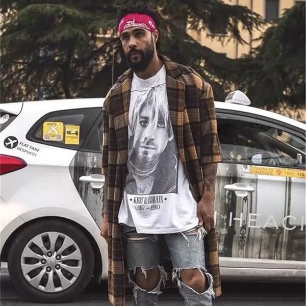 20ss kurt cobain rock band ретро портрет printed tee лето мужчины женщина шея экипаж простой t-shirt high street путешествие дышащих тройник, White;black
20ss kurt cobain rock band ретро портрет printed tee лето мужчины женщина шея экипаж простой t-shirt high street путешествие дышащих тройник, White;black