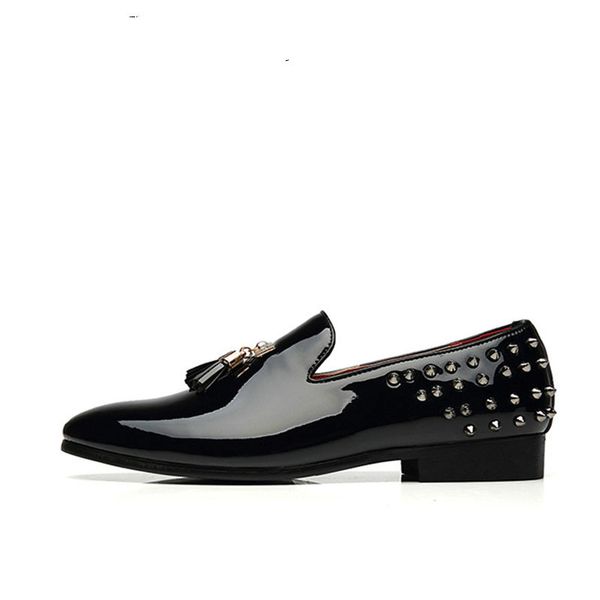 2020 spring rivet men loafers shoes fashion personality solid slip on leather shoe man party footwear flats men loafers, Black
2020 spring rivet men loafers shoes fashion personality solid slip on leather shoe man party footwear flats men loafers, Black