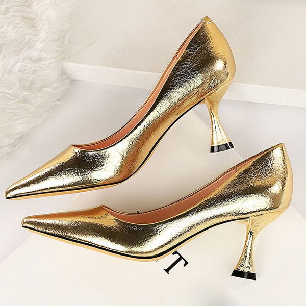 2020 women 7cm high heels blue pumps plus size 43 pointed toe luxury lady low heels scarpins gold silver office valentine shoes, Black
2020 women 7cm high heels blue pumps plus size 43 pointed toe luxury lady low heels scarpins gold silver office valentine shoes, Black
