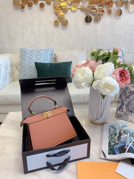 2019 women designer handbags luxury crossbody messenger shoulder bags chain bag good quality pu leather purses ladies handbag c09 
2019 women designer handbags luxury crossbody messenger shoulder bags chain bag good quality pu leather purses ladies handbag c09